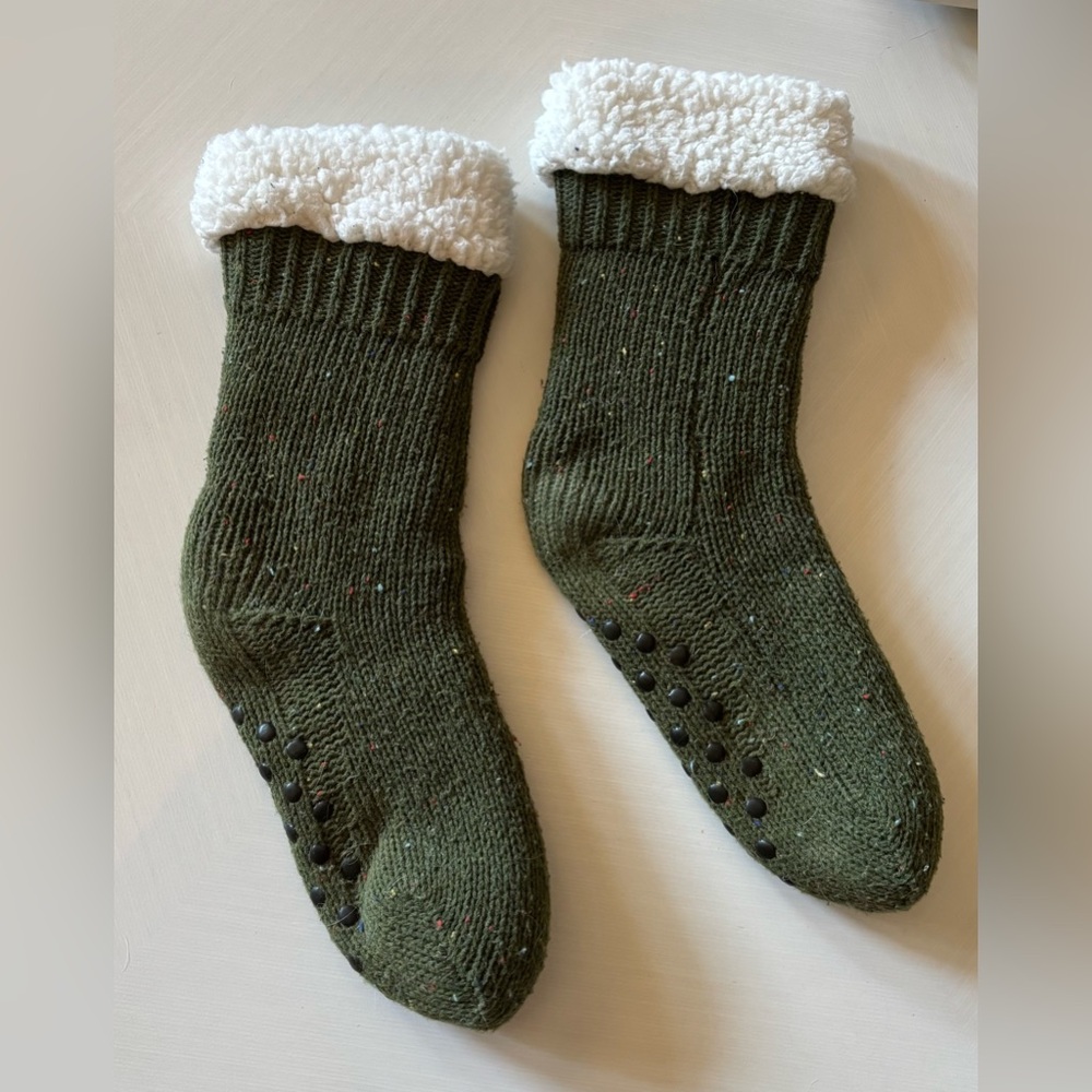 Cozy Sherpa-Lined Cabin Slipper Socks